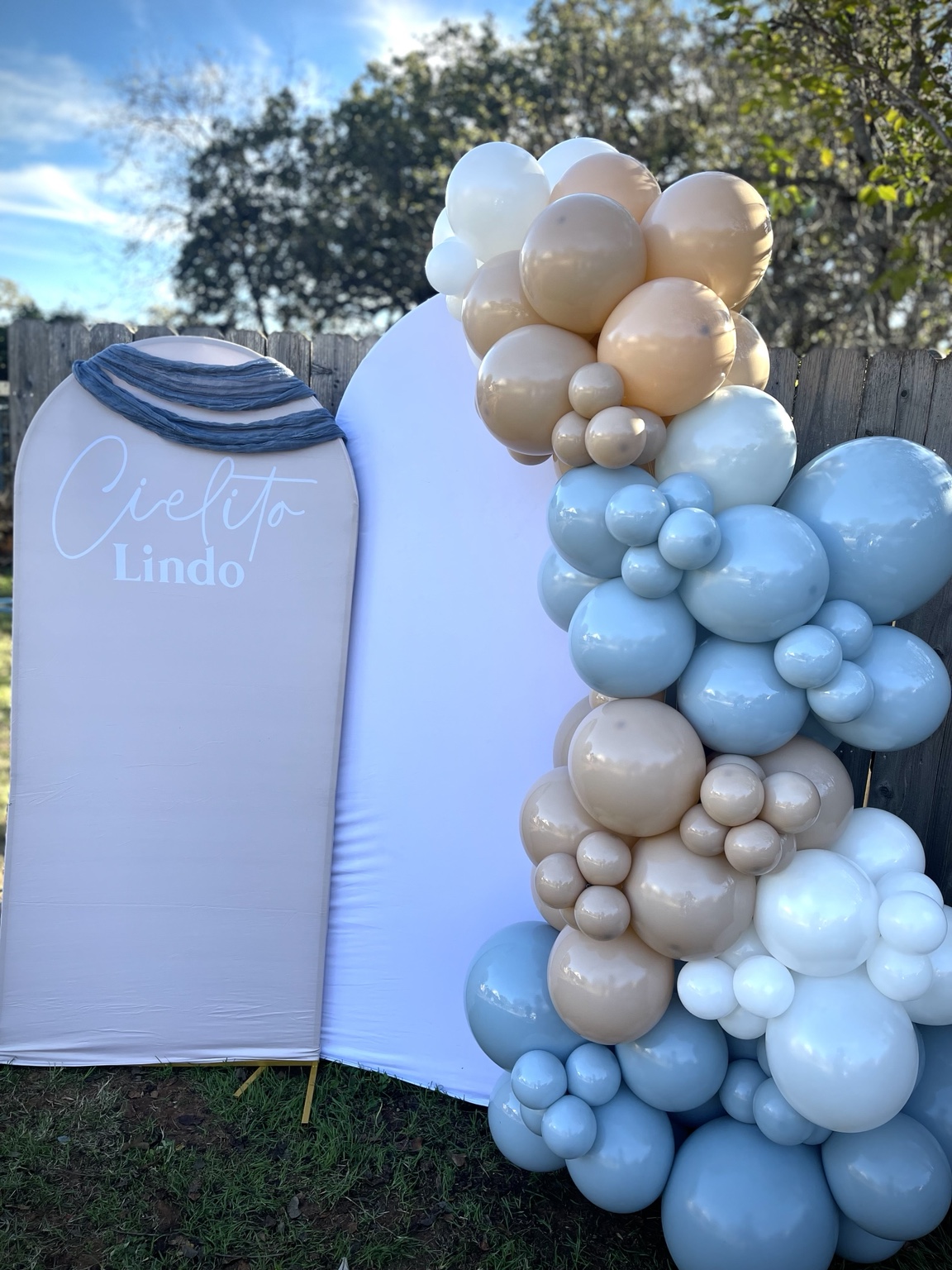 Cielito Lindo balloon setup